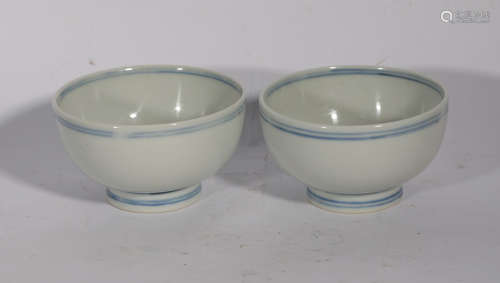 PAIR BLUE AND WHITE CUPS KANGXI PERIOD