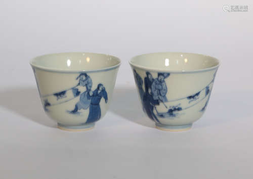 PAIR BLUE AND WHITE CUPS KANGXI PERIOD