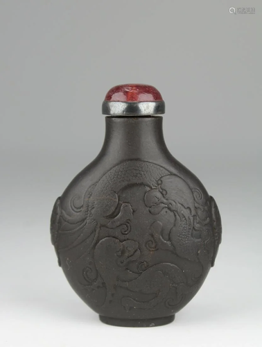 Rare Duan Stone 'Dragon' Snuff Bottle