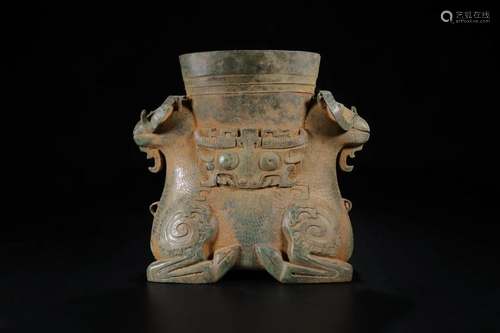 A CHINESE ARCHAIC BRONZE JUN V…