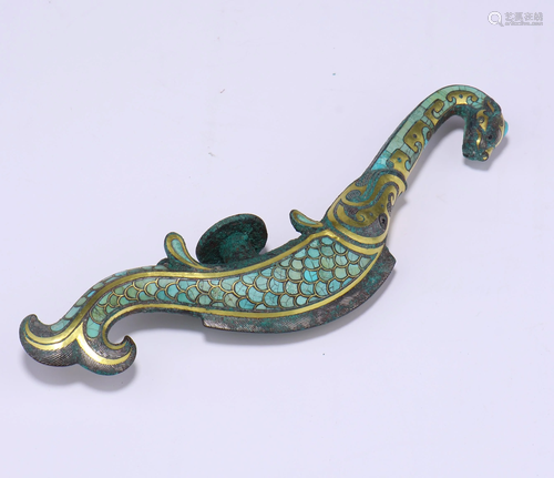 A CHINESE SILVER GILT BRONZE BELT HOOK…