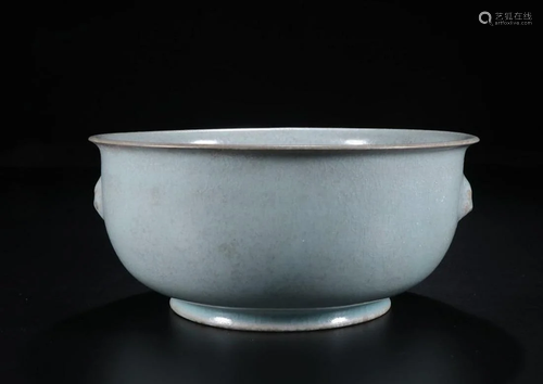 A CHINESE RU TYPE GLAZED GLAZED BOWL, …