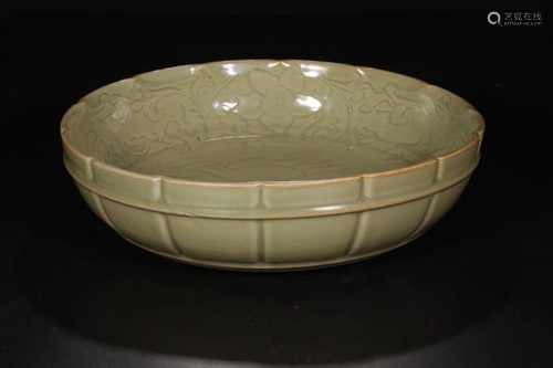 A CHINESE LONGQUAN CELADON B…