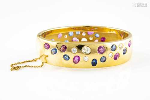 Bangle750 yellow gold, with 6 brilliants, total approx. 1.02 ct, vvs1-2, HJ, 12 oval rubies, total