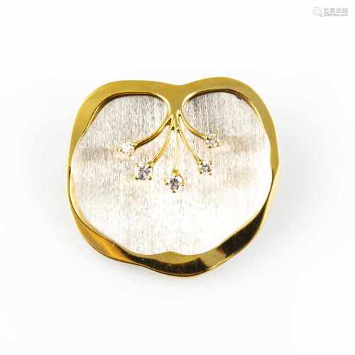 Brooch750 yellow and white gold, set with 5 brilliant-cut diamonds, total approx. 0.30 ct, H-I,