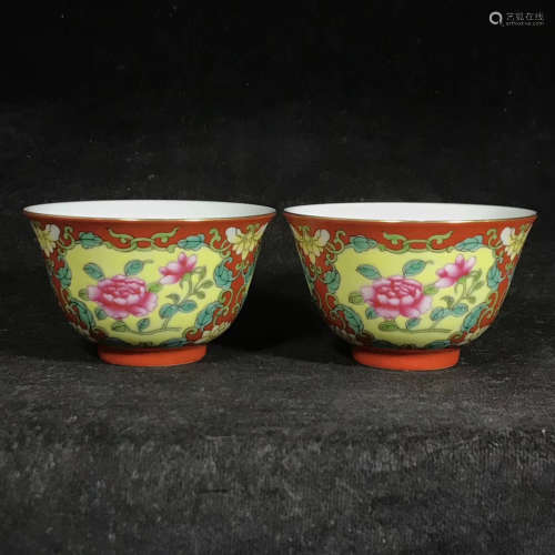 Chinese Pair Of Kangxi Period Enamel Bowls
