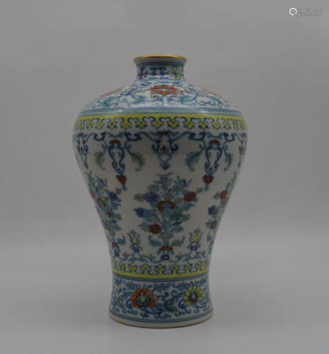 Chinese Qing Dynasty Yongzheng Period Doucai Porcelain Bottle With Flower Pattern
