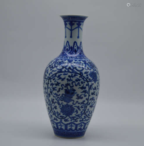 Chinese Qing Dynasty Yongzheng Period Blue And White Porcelain Bottle