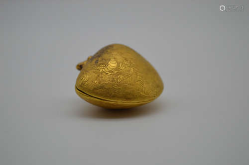 Chinese Pure Gold Shell Rouge Box