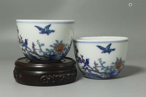 A Pair of Chinese Dou-Cai Glazed Porcelain Cups