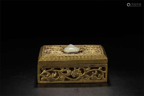 A Chinese Gilt Silver Box with Jade Inlaid