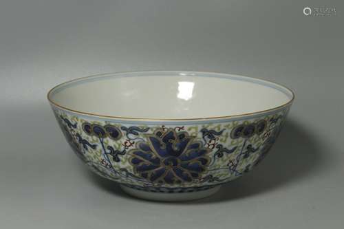 A Chinese Dou-Cai Glazed Porcelain Bowl