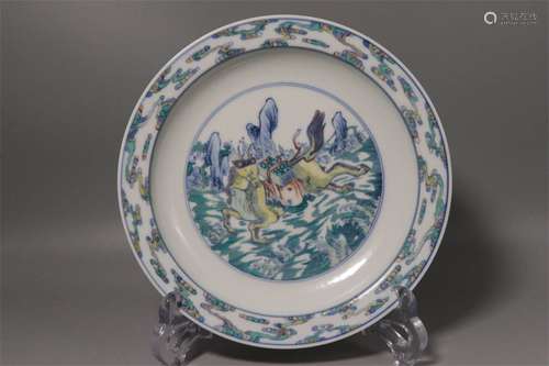 A Chinese Dou-Cai Glazed Porcelain Plate