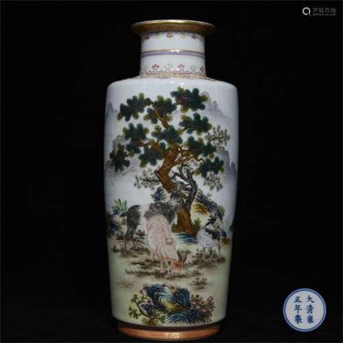 A Chinese Enamel Glazed Porcelain Vase