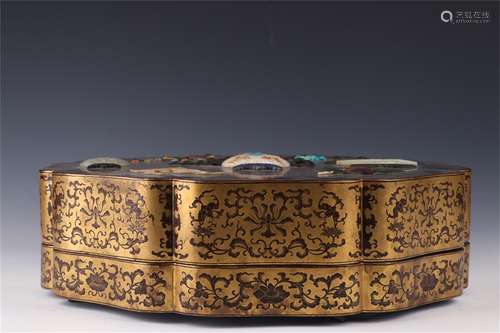 A Chinese Lacquer Box with Cover