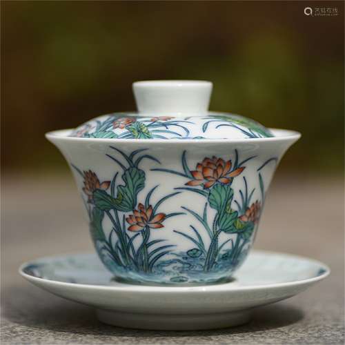 A Chinese Dou-Cai Glazed Porcelain Bowl with Cover