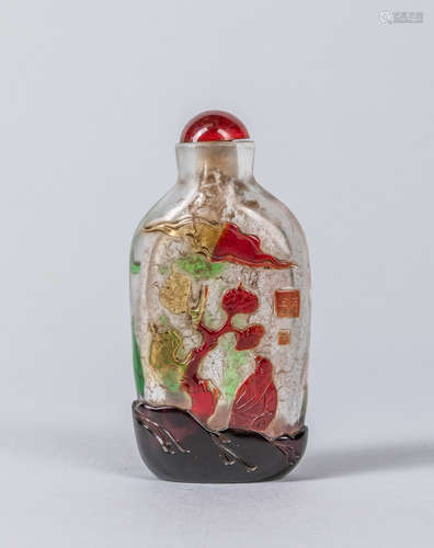 Chinese Carved Overlay Glass Snuff Bottle