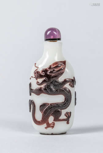 Antique Chinese Carved Overlay Glass Snuff Bottle