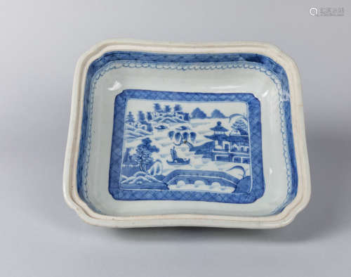 Chinese Antique Export B/W Porcelain Bowl