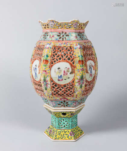Repaired Chinese Antique Rose Famille Porcelain Lamp