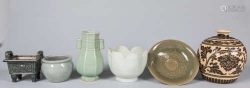 Group of Chinese Old Porcelain Wares