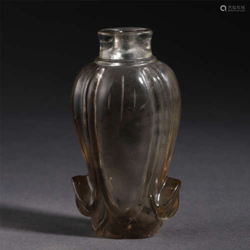 A CHINESE CRYSTAL CARVED SNUFF BOTTLE