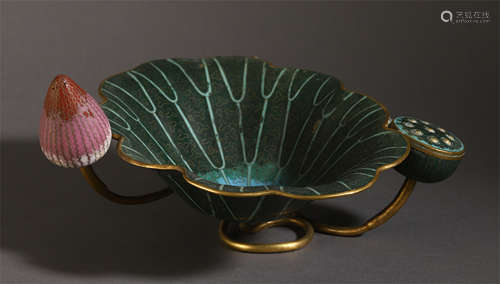 A FINE CHINESE CLOISONNE LOTUS FLOWER SHAPED TABLE ITEM