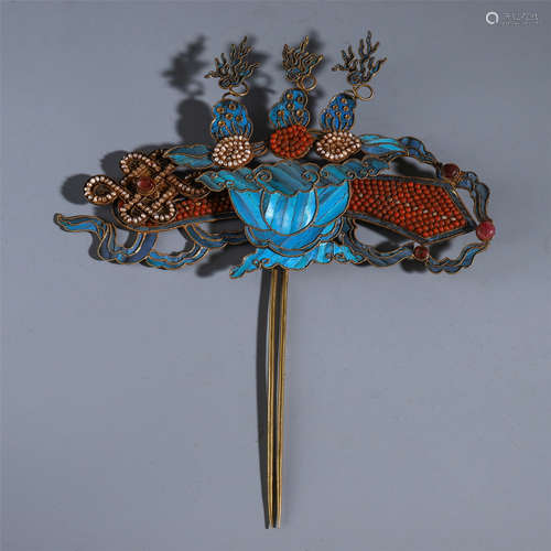 A CHINESE SILVER CARVED ENAMELING GEM STONE INLAID HAIR PIN