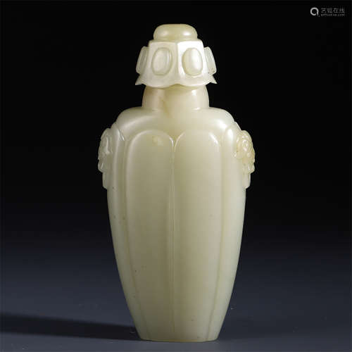 A CHINESE ANCIENT JADE CARVED LIDDED VASE