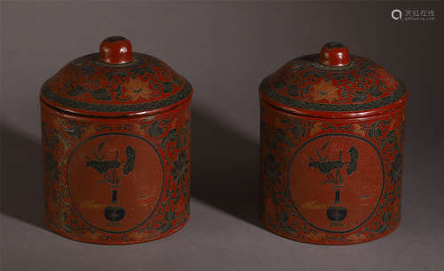 A PAIR OF CHINESE ROSEWOOD LACQUER FLOWER LIDDED POT