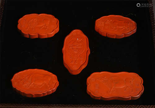 A SET OF CHINESE WOOD CARVED FIVE OX TABLE ITEM