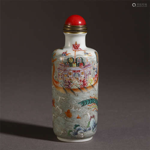 A CHINESE ENAMEL FLOWER DRAGON SNUFF BOTTLE