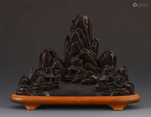 AN UNUSUAL CHINESE CARVED ROSEWOOD TABLE ITEM