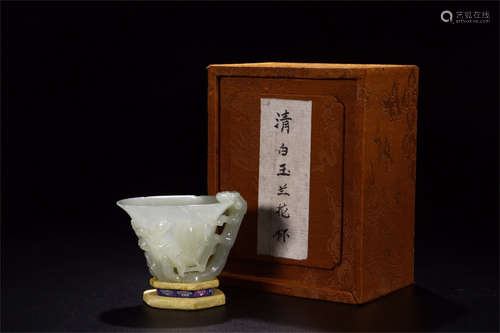 HETIAN JADE CARVED 'ORCHID FLOWERS' WINE CUP