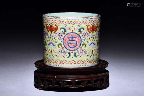 FAMILLE ROSE 'JI XIANG RU YI' BRUSH POT