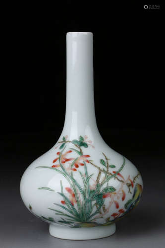 FAMILLE ROSE 'FLOWERS' LONG NECK VASE