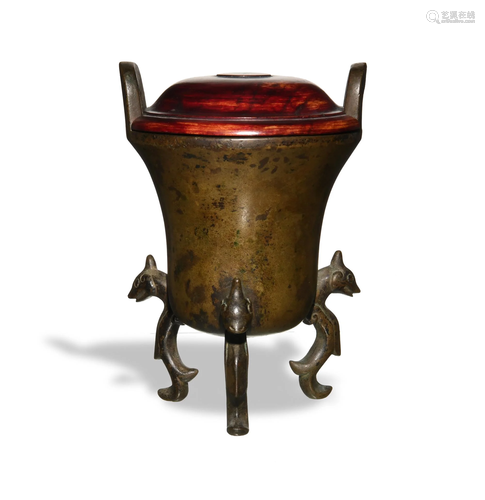 Chinese Bronze Tripod Incense Burner, 18-19th Century十八/十九世紀 銅雙耳三獸足爐