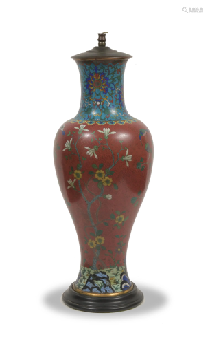 Chinese Cloisonne Vase Made Into a Lamp, 18th Century十八世紀 景泰藍臺燈