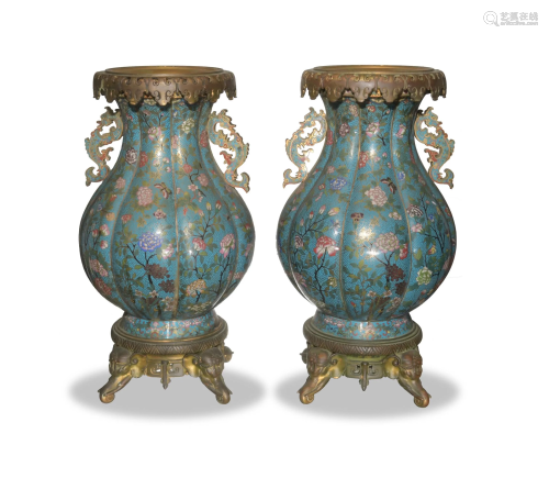 Pair of Chinese Cloisonne Vases, Early-19th Century十九世紀早 景泰藍雙耳瓜楞瓶一對