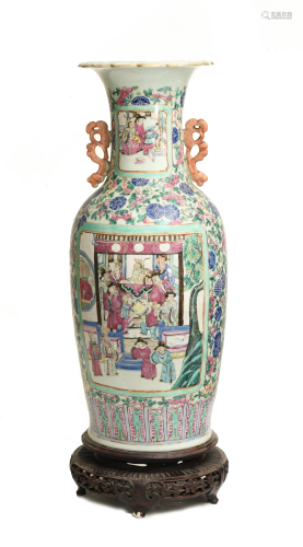 Chinese Famille Rose Vase, 19th Century十九世紀 粉彩人物瓶