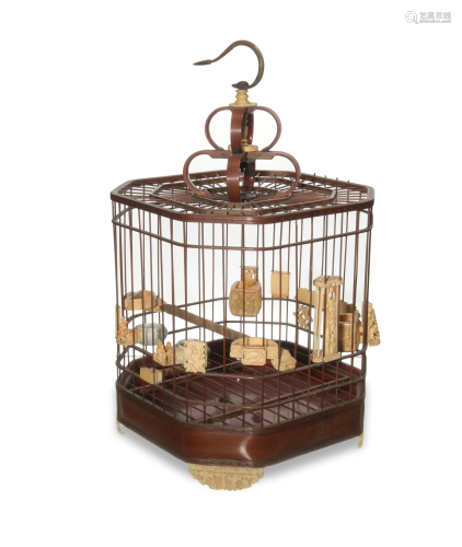 Chinese Well-Carved Bamboo Bird Cage, 19th Century十九世紀 竹雕鳥籠