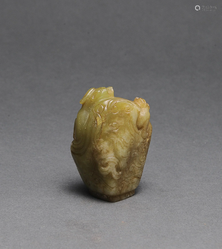 Chinese Yellow Jade Carved Censer Top, Ming明代 黃玉雙螭龍爐頂