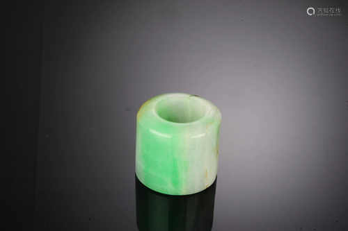 Chinese Jadeite Archer's Ring, 19th Century十九世紀 翡翠板指