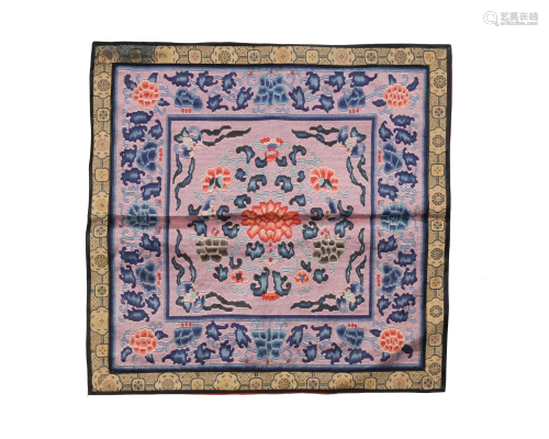 Chinese Silk Embroidery Panel, 19th Century十九世紀 粉地寶相花一塊