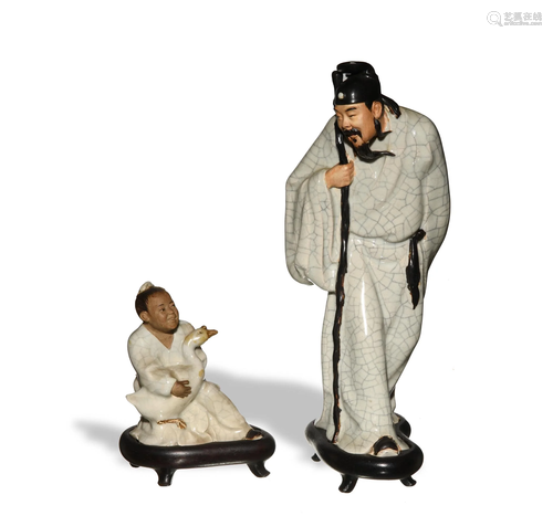 Shiwan Porcelain Figures of Wang Xizhi, 20 Century二十世紀 石灣窯王羲之愛鵝瓷塑一組2件