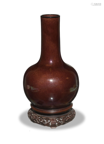 Chinese Brown-Glazed Tianqiu Vase, 17-18th Century十七/十八世紀 褐釉天球瓶