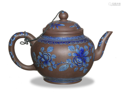 Blue Enamel Yixing Pottery Teapot, Late-19th Century十九世紀晚 紫砂加藍料彩壺