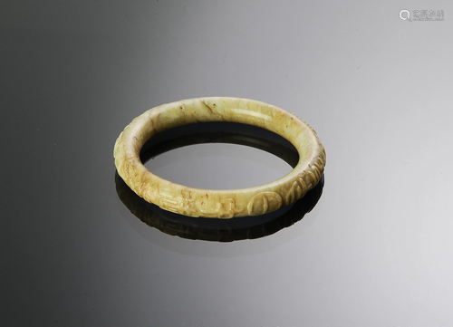 Chinese Chicken Bone Jade Bangle, Ming Dynasty明代 玉雕篆紋手鐲