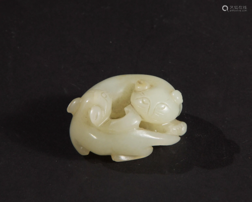 Chinese White Jade Carving of Cats, 19th Century十九世紀 玉雙歡