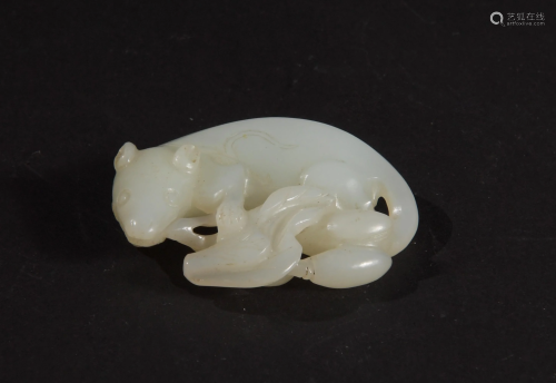 Chinese White Jade Dog Carving, 18th Century十八世紀 玉狗